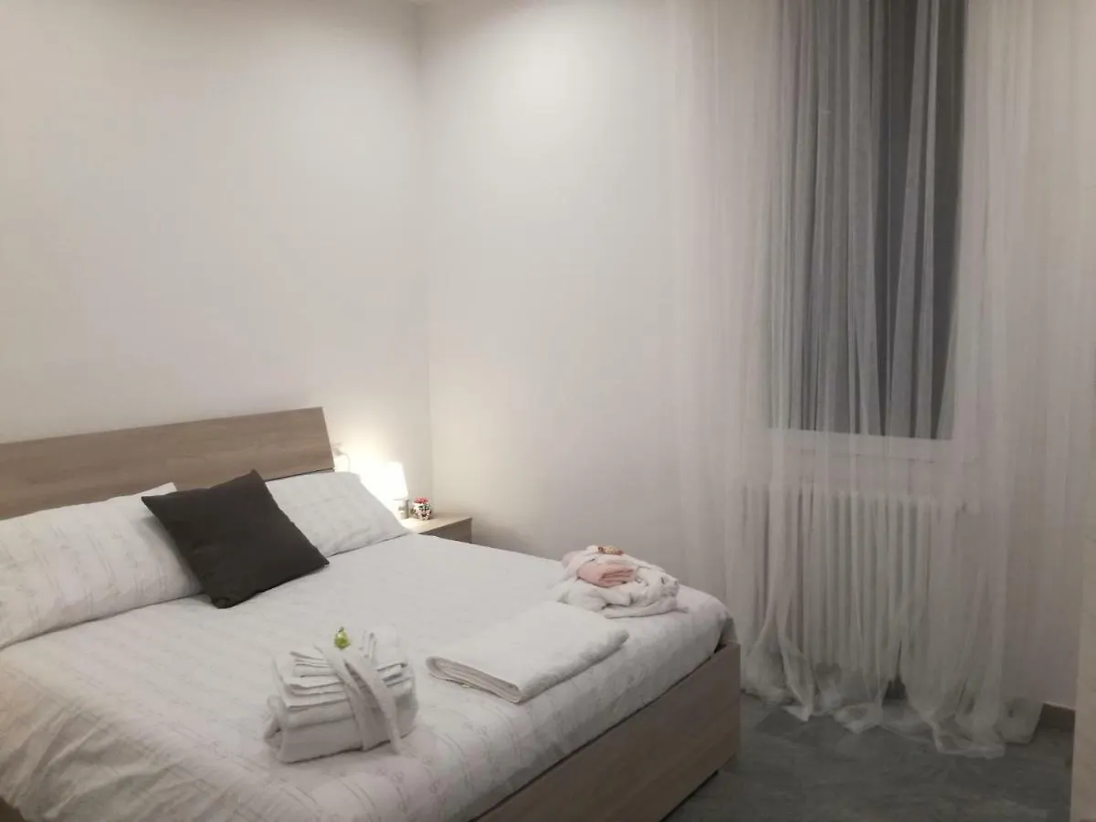 Clelia.F Apartments ボローニャ